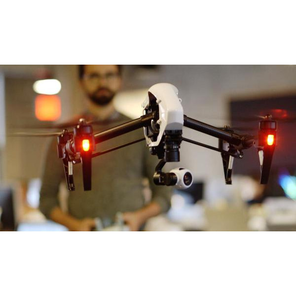 Квадрокоптер DJI Inspire 1 с 4K видеокамерой (1 пульт)